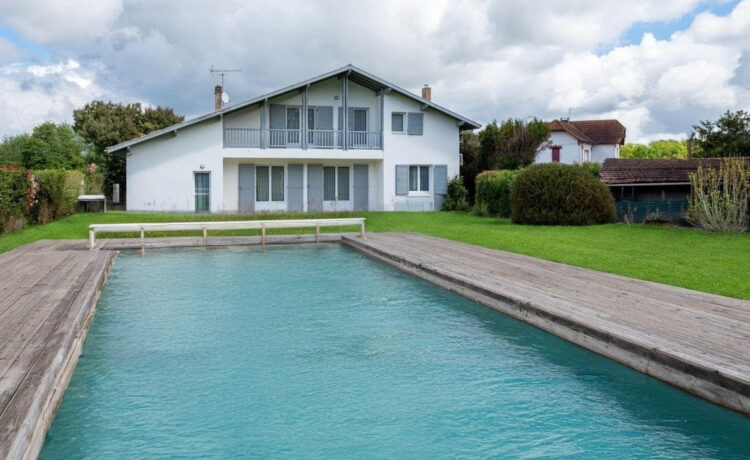 Maison 5 pièce(s) 168 m2 1