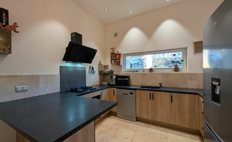 Maison 5 pièce(s) 143 m2 4