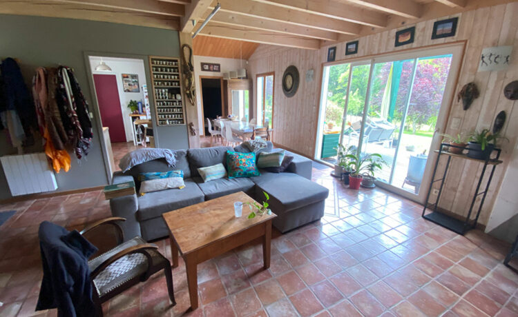 Maison Beyries 4 pièce(s) 114 m2 2